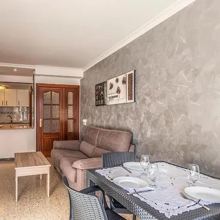 Apartment 1 Bedroom In