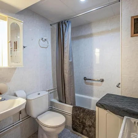 Apartment 1 Bedroom In