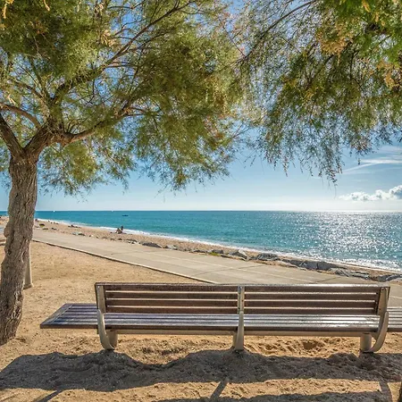 1 Bedroom In Apartment *